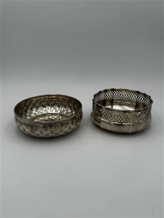  
Lotto composto da due  
 Cm 15x15; 13x15