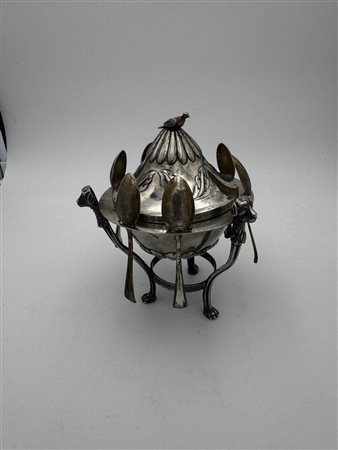  
Zuccheriera e sei cucchiaini 
 Cm 10x9