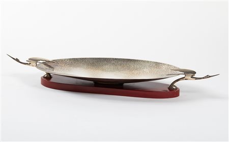  
Centrotavola in argento 800 con manici a forma di Airone Anni ‘30
 Cm 7x60x22