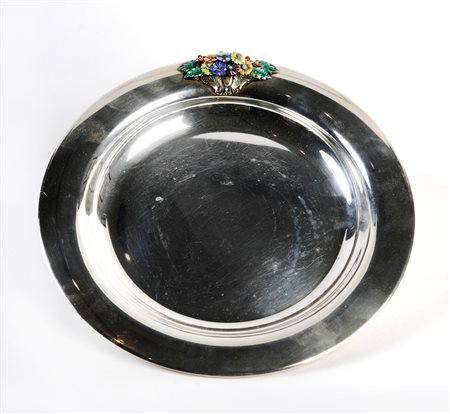 Stefani  
Piatto in argento 800 
  Cm diametro: 23