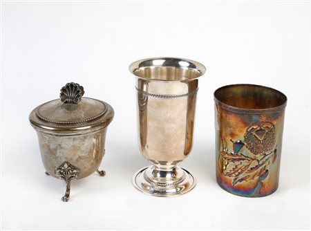  
Argenti 
 Cm h 10; 12; 9,5