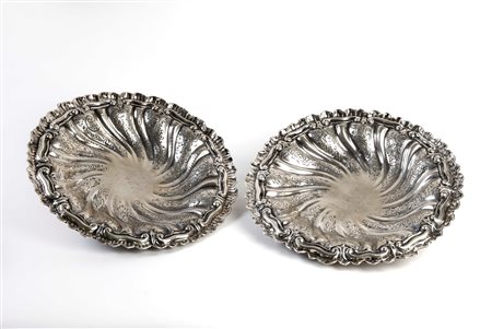  
Coppia di alzate in argento 800 
 Cm 5x30,5