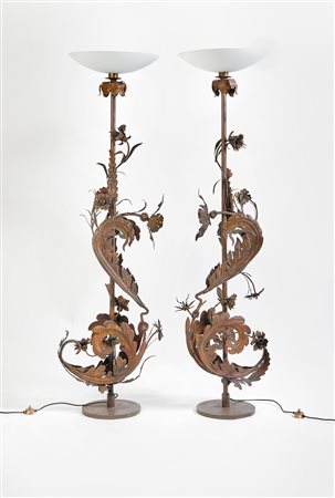  
Coppia di lampade in ferro battuto 
 Cm 180x50x30