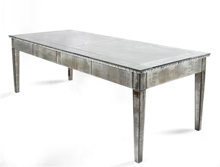  
Tavolo in vetro di Murano 1900 circa
  Cm 81x250x105