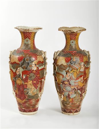  
Coppia di vasi giapponesi  
  Cadauno cm 60x20