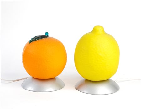 IKEA (1943,  - ) 
Coppia di lampade 
 Cm 23x16; 20x16