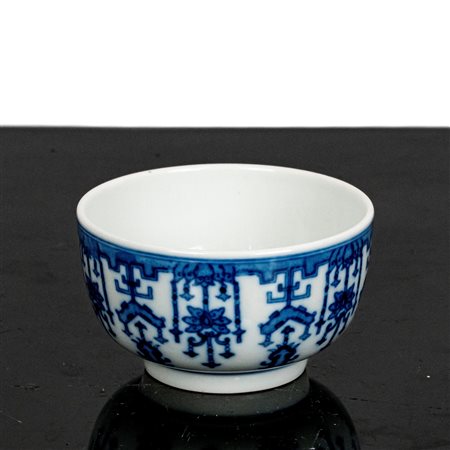 Piccola tazza blu e bianca, Qing , Dinastia, Yonghzeng , periodo