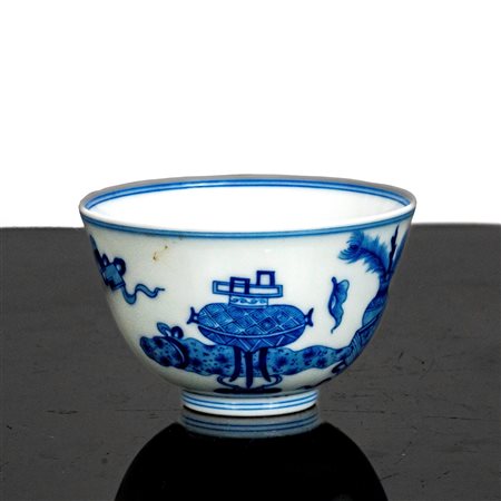 Coppa con decori blu