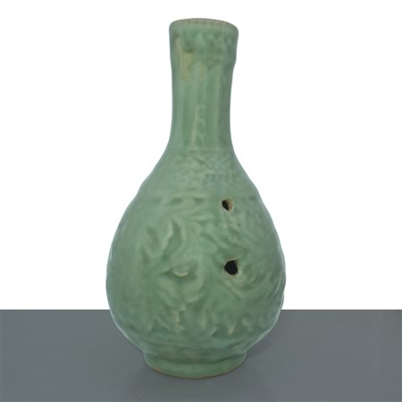 Forno Longquan, vaso celadon smaltato nei toni del verde, Ming , Dinastia