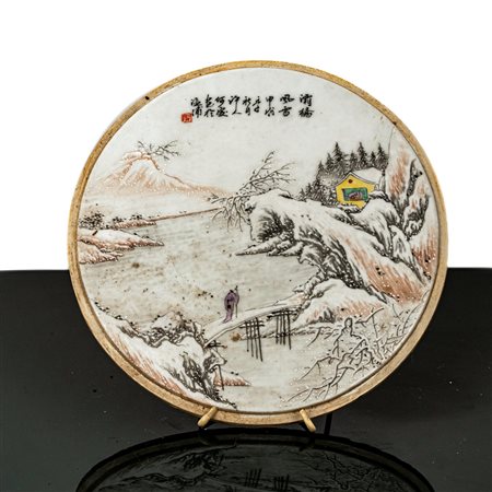 Placca in ceramica cinese con raffigurazione di paesaggio invernale