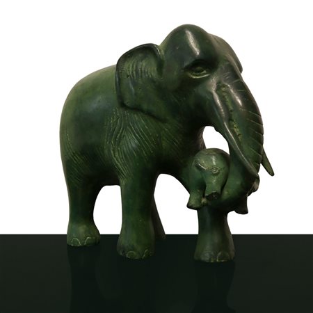 Elefante in bronzo patinato verde