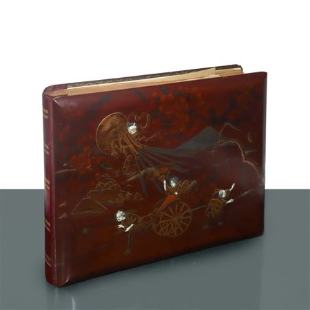 Album fotografico giapponese con foto antiche