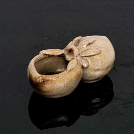 Lavaggio per pennelli dalla forma di una doppia pesca, 18°/19° secolo