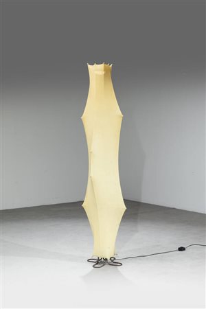 ACHILLE E PIER GIACOMO CASTIGLIONI<BR>Lampada da terra Mod. Fantasma