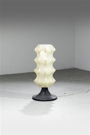 PRODUZIONE ITALIANA<BR>Lampada da terra