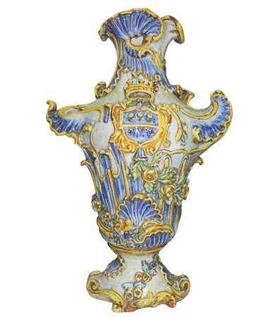 Vaso ornamentale in maiolica policroma di Caltagirone, pubblicato sul Ragona, 18° secolo