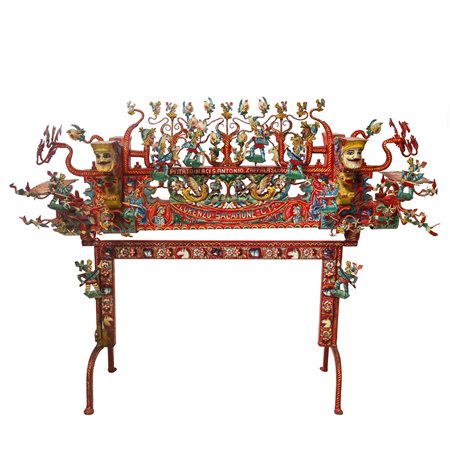 Lorenzo Salamone - Cascia di fuso dipinta policroma con paladini in rilievo su sostegno in ferro