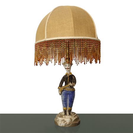 Lumiera in maiolica di Caltagirone con paralume in tessuto  e base in marmo, metà 20° secolo