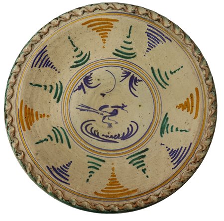 Piatto rotondo con bordo smerlato