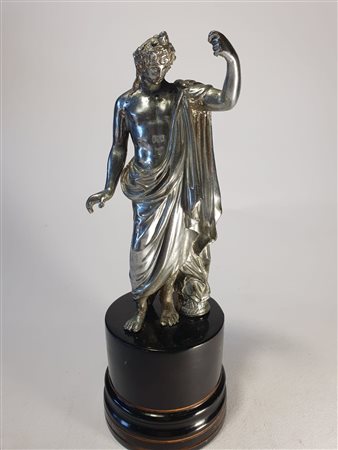 Antinoo, da motivo archeologico