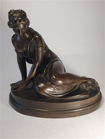 Ninfa con conchiglia, da motivo archeologico