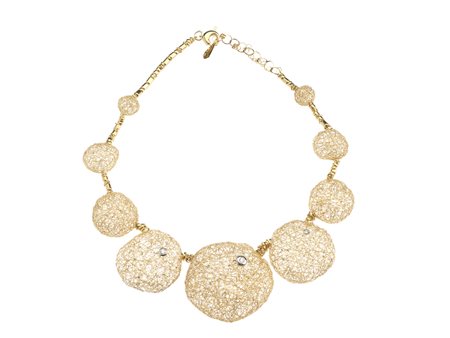 ORLANDINI - Collana in oro giallo 18k e tre diamanti bianchi.