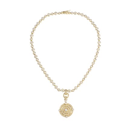  - Elegante collana con ciondolo in oro giallo 18k e diamanti bianchi taglio a brillante.