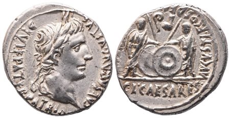 Augustus (27 BC-14 AD), Denarius, Lugdunum, c. 7-6 BC; AR (3,82 g; 18,5 mm; 12 h)