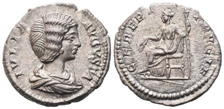 Julia Domna, Denarius struck under Septimius Severus and Caracalla, Rome, 196-211; AR (3,47 g; 18,1 mm; 12 h)