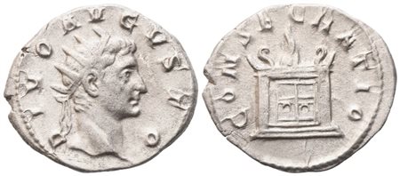 Divus Augustus (died 14), Antoninianus, Commemorative issue struck under Trajan Decius, Rome, 251; AR (3,31 g; 21,7 mm; 6 h)