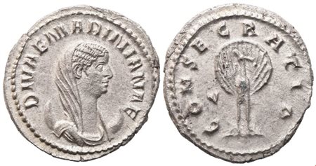 Diva Mariniana (died before 253), Antoninianus struck under Valerian I, Rome, 254-256; AR (4,37 g; 22,5 mm; 4 h)