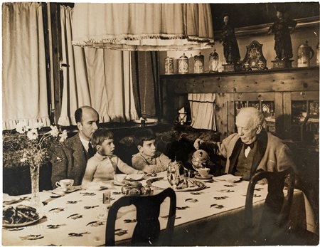 Richard Strauss - Bella fotografia a carattere famigliare del maestro con i...