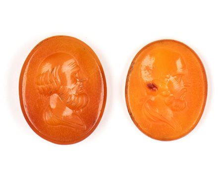 A lot of 2 carnelian intaglios. Philosopher busts.