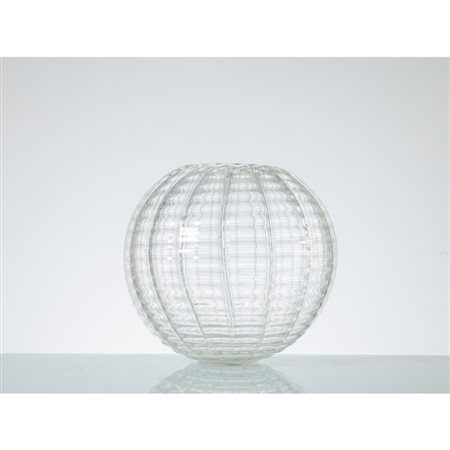 ERCOLE BAROVIER, Vaso globulare della serie “Bugnati” in vetro