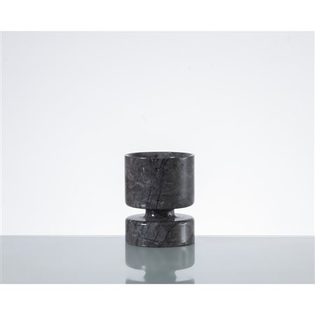 ANGELO MANGIAROTTI, Vaso modello “8531” in marmo grigio