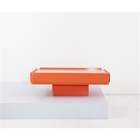 VICO MAGISTRETTI, Tavolo basso contenitore modello ”Caori”