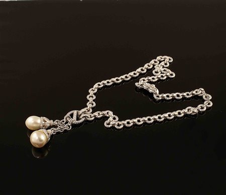 Lunga collana in oro bianco 18kt maglia a cordoncino con incastonati diamanti...