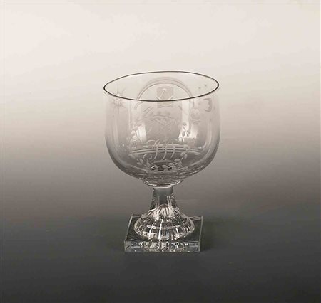 Bicchiere in cristallo inciso a raffigurare simboli della massoneria, vecchia...