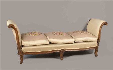 Dormeuse in faggio tinto con sedute e braccioli imbottiti e rivestiti in...