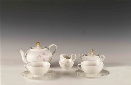 Servizio da the in porcellana policroma composto da sei tazze con relativi...