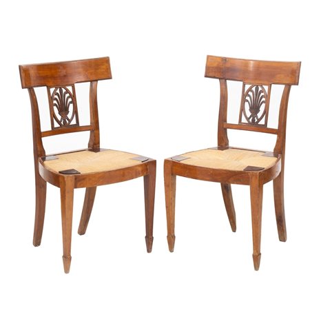 MANIFATTURA ITALIANA PRIMA METÀ XIX SECOLO, Coppia di sedie