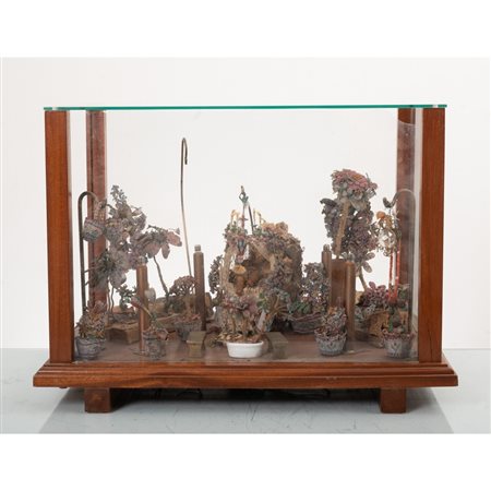 MANIFATTURA SICILIANA DEL XIX SECOLO, Teca con bambinello