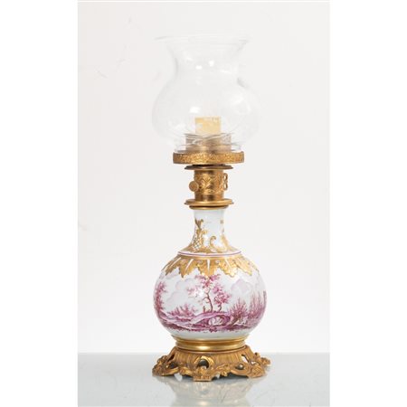 MANIFATTURA FRANCESE DEL XIX SECOLO, Lume