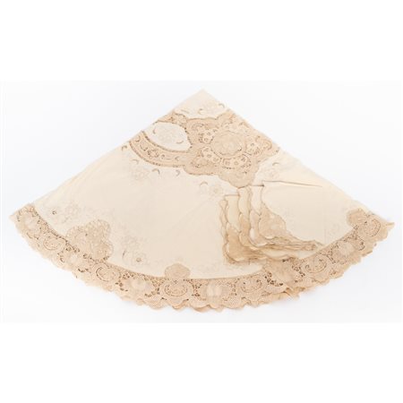 TOVAGLIA circolare e otto tovaglioli