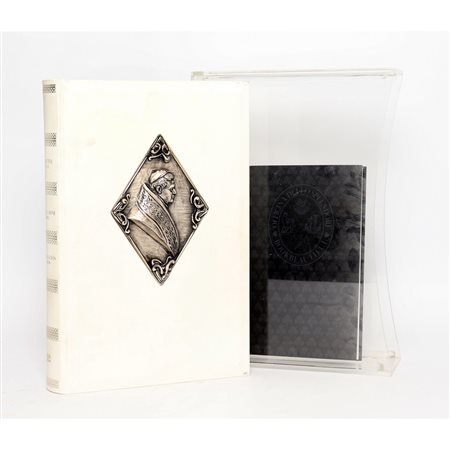 Papa Benedetto XVI  LA RIVOLUZIONE DI DIO