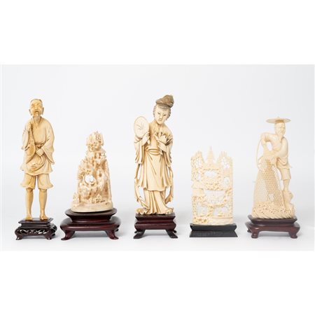 MANIFATTURA CINESE FINE DEL XIX/XX SECOLO, Cinque sculture