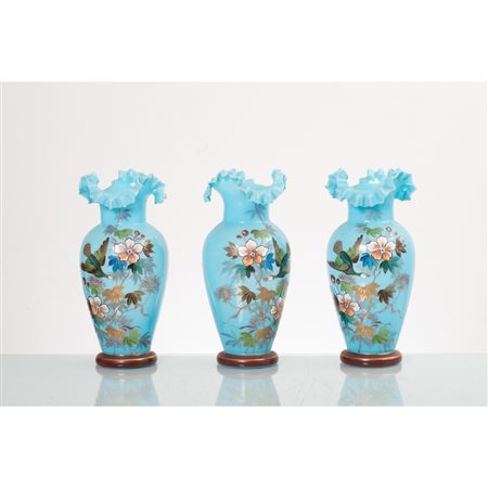 MANIFATTURA ITALIANA DELLA FINE DEL XIX SECOLO, Tre vasi
