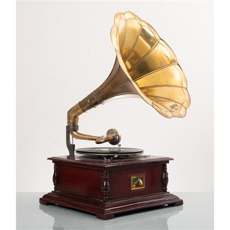 MANIFATTURA INGLESE DEL XX SECOLO, Grammofono