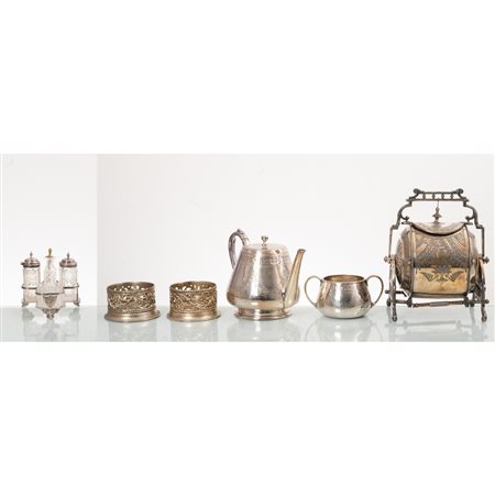 MANIFATTURA INGLESE DEL XIX/XX SECOLO, Oggetti vari