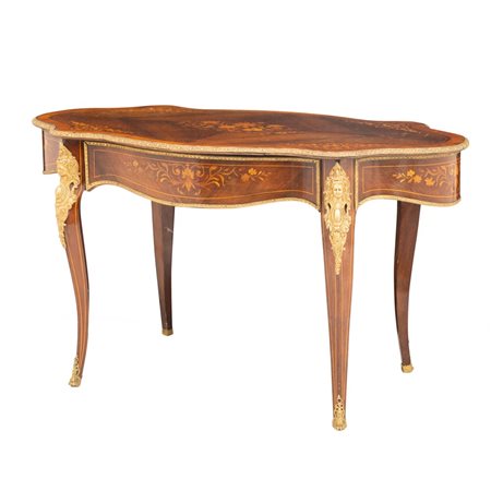 MANIFATTURA FRANCESE DEL XIX SECOLO, Tavolo da centro